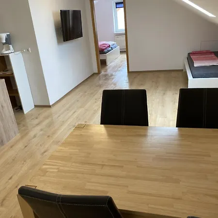 Monteurwohnung 3 Schlafzimmer, 6 Einzelbetten, Og, Zentral Apartament Freyung