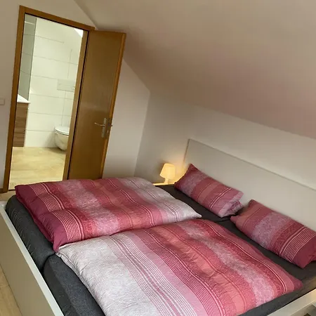 Apartament Monteurwohnung 3 Schlafzimmer, 6 Einzelbetten, Og, Zentral Freyung